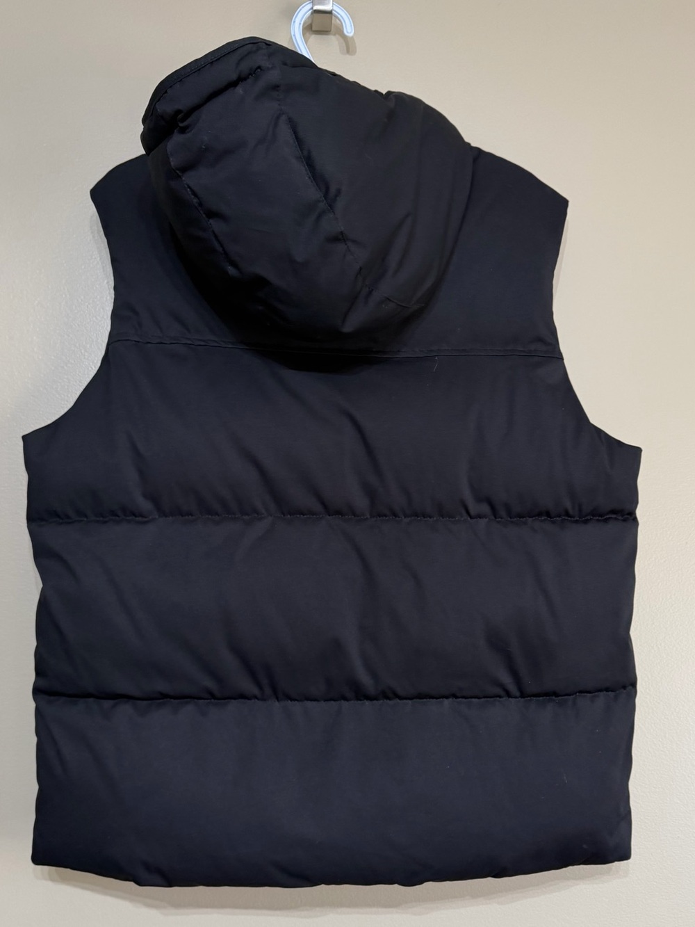 Zara Hooded Puffer Vest - Picture 10 of 11